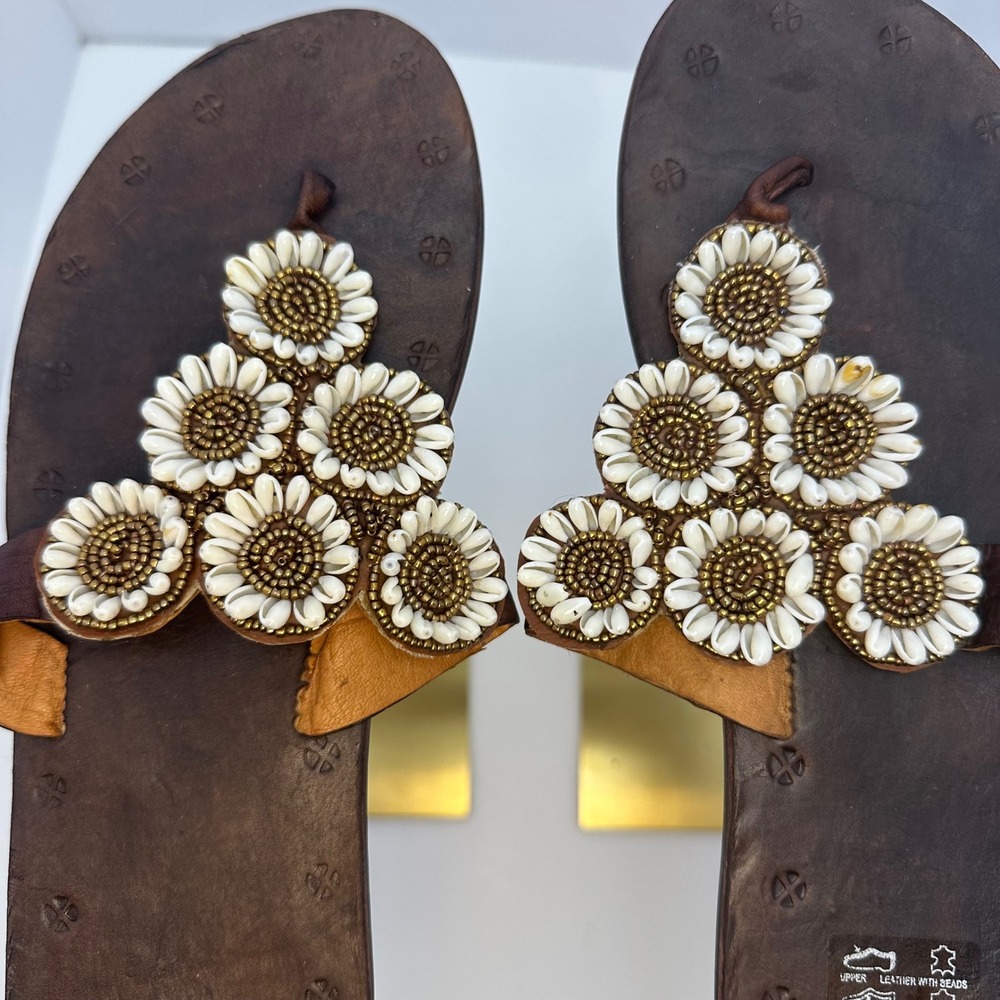 Handmade in Kenya Womens Leather Shell Beaded Floral Thong Sandals Brown Flat - Picture 2 of 6